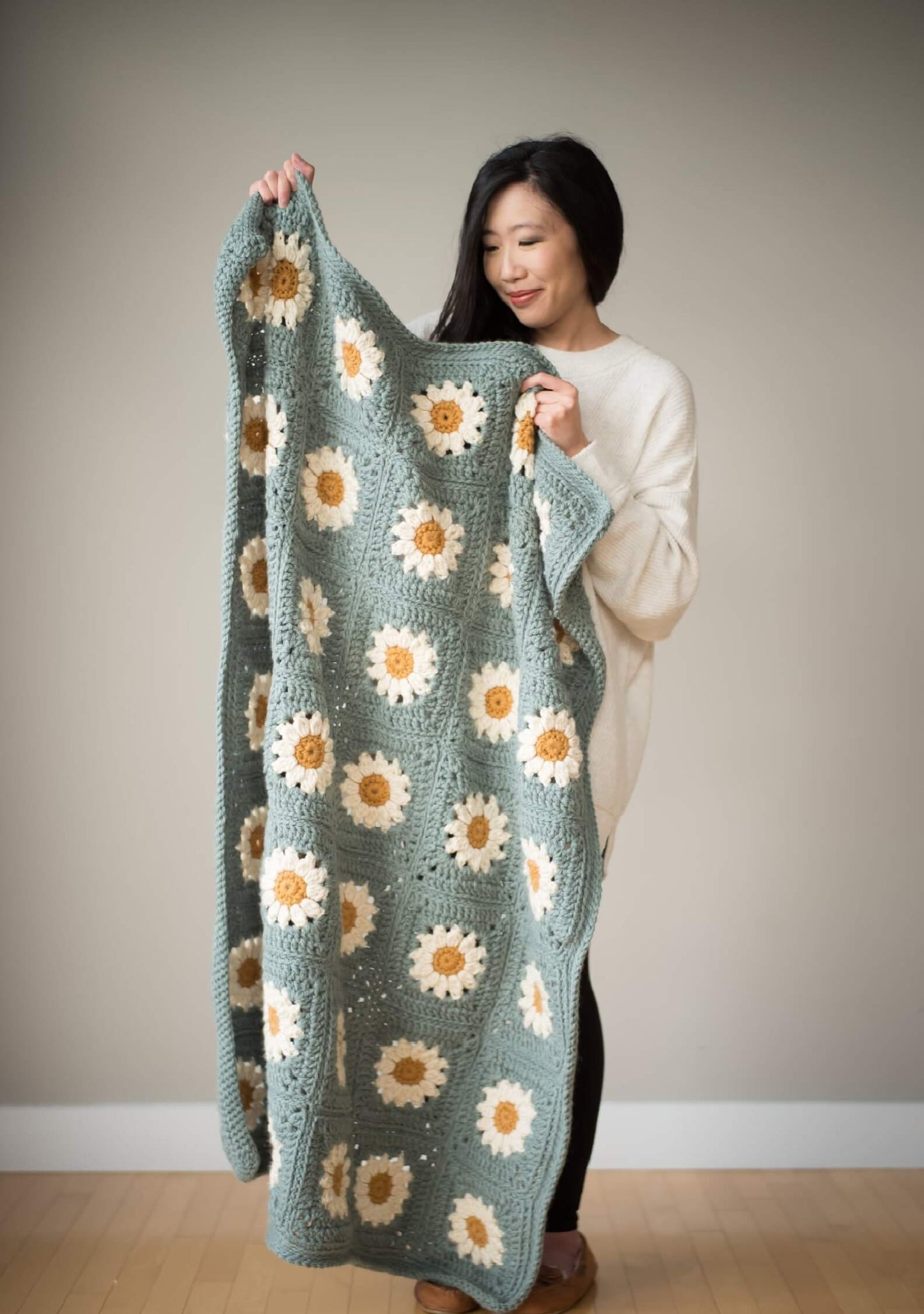 Granny Squares Daisy Blanket Crochet Pattern