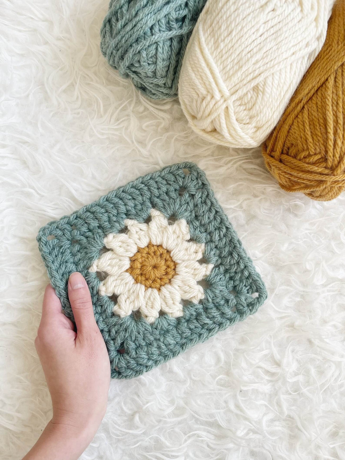 Granny Squares Daisy Blanket Crochet Pattern