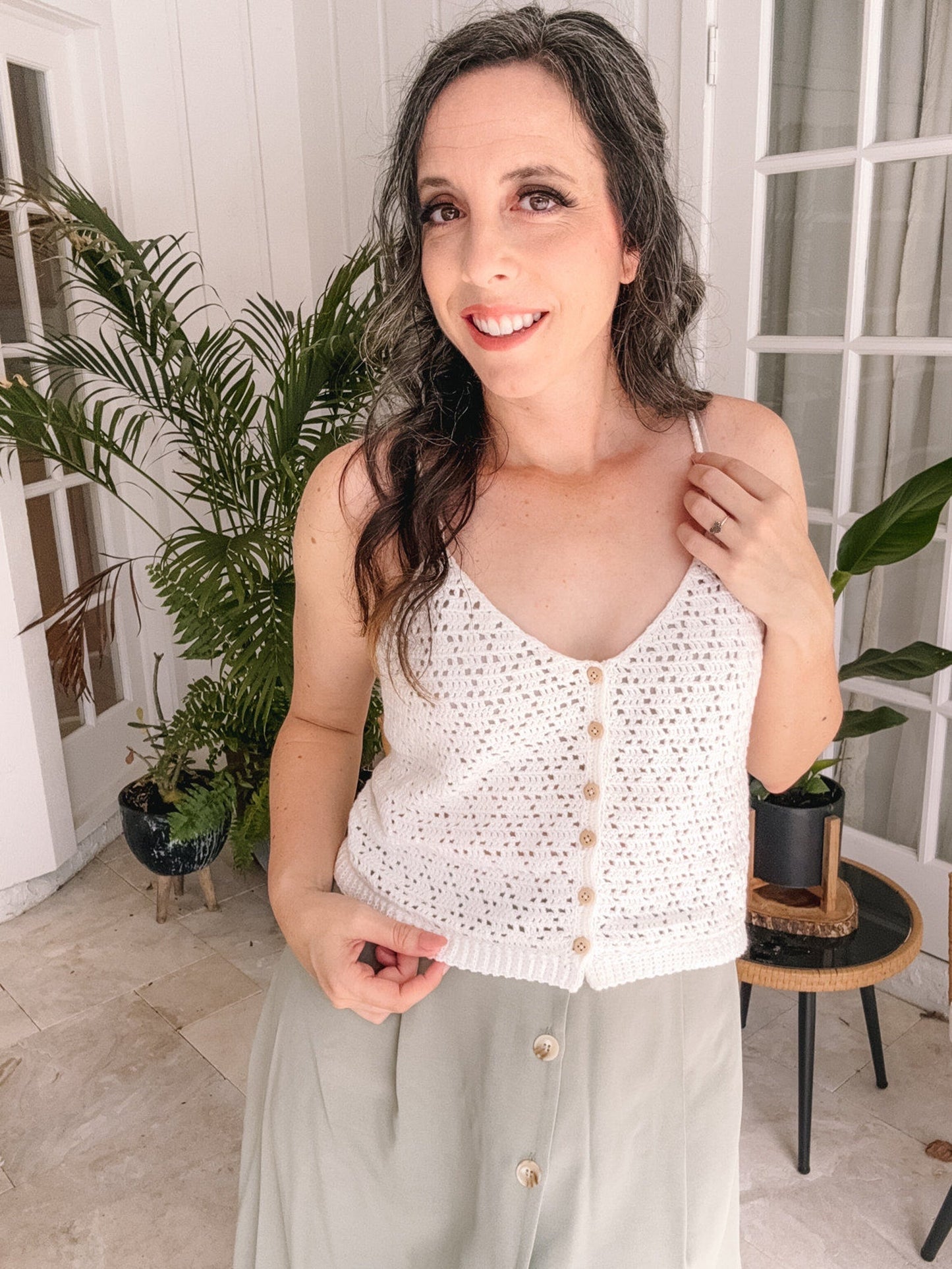 Trendy Summer Buttoned Tank Top Crochet Pattern