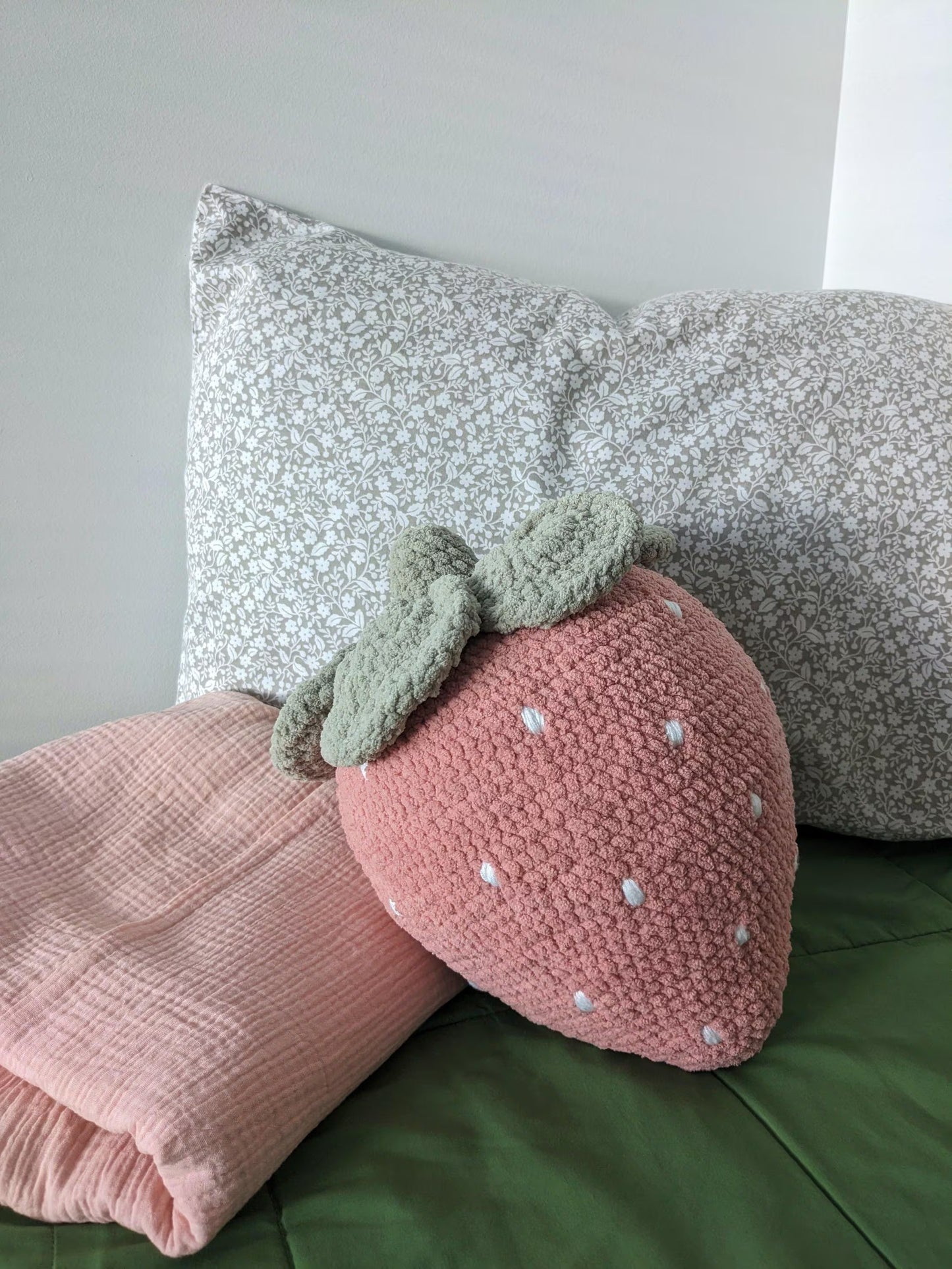 Sweet Berry Home Cushion Crochet Pattern