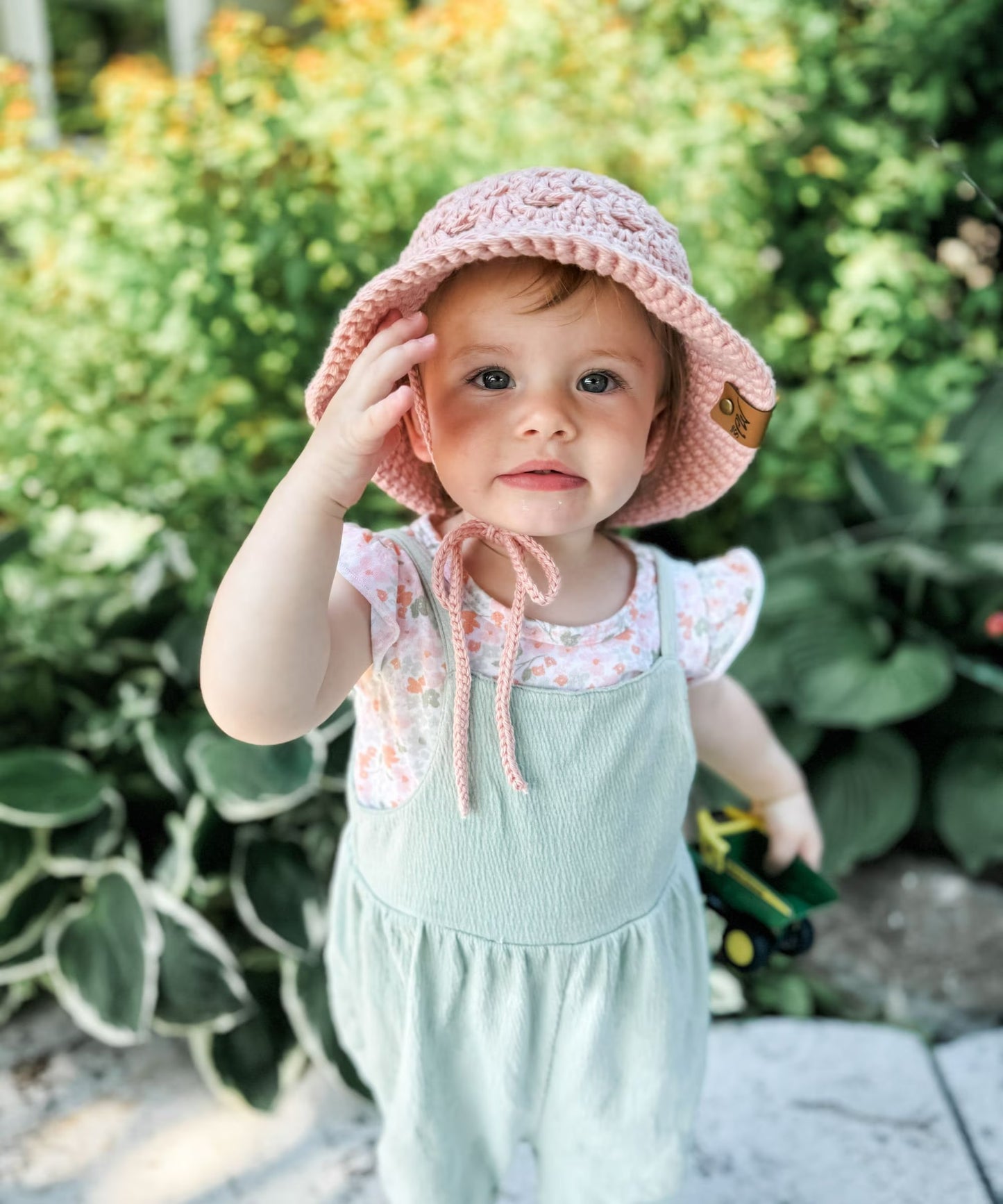 Bloom Motif Textured Bucket Hat Crochet Pattern