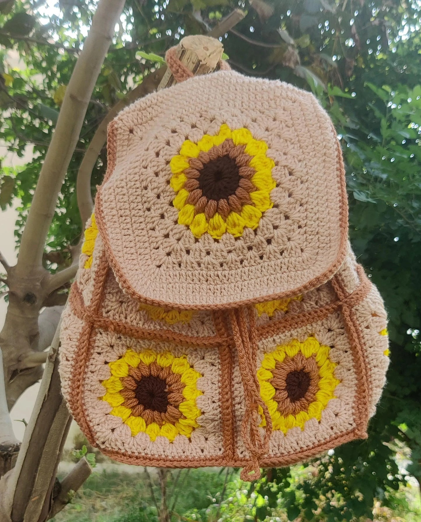 Golden Bloom Backpack Crochet Pattern