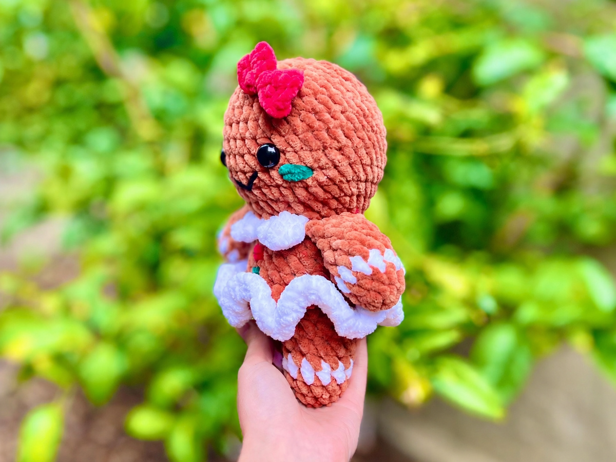 Sweet Ginger Pals — gingerbread girl side detail