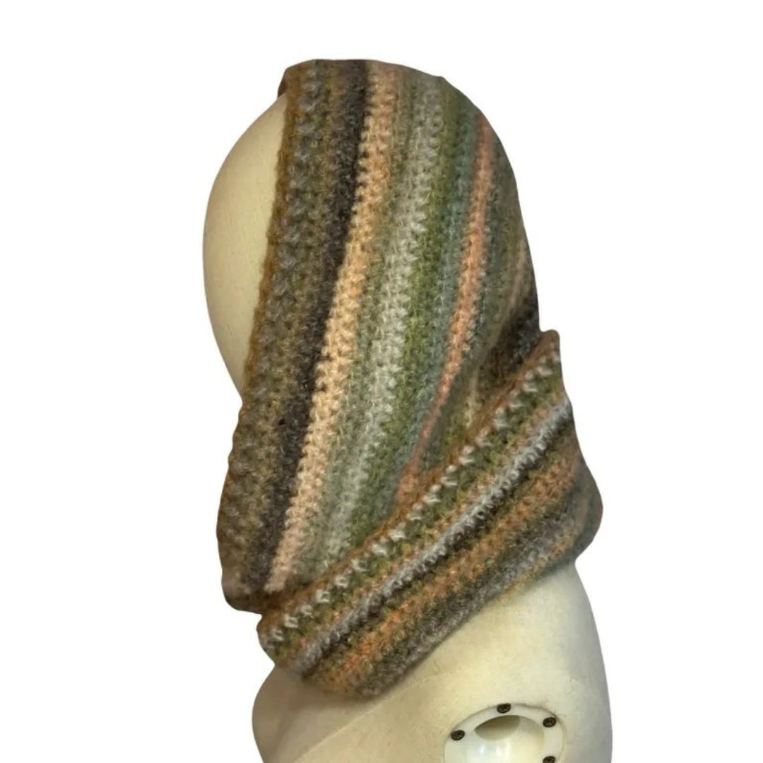 Everloop Wander Cowl Crochet Pattern