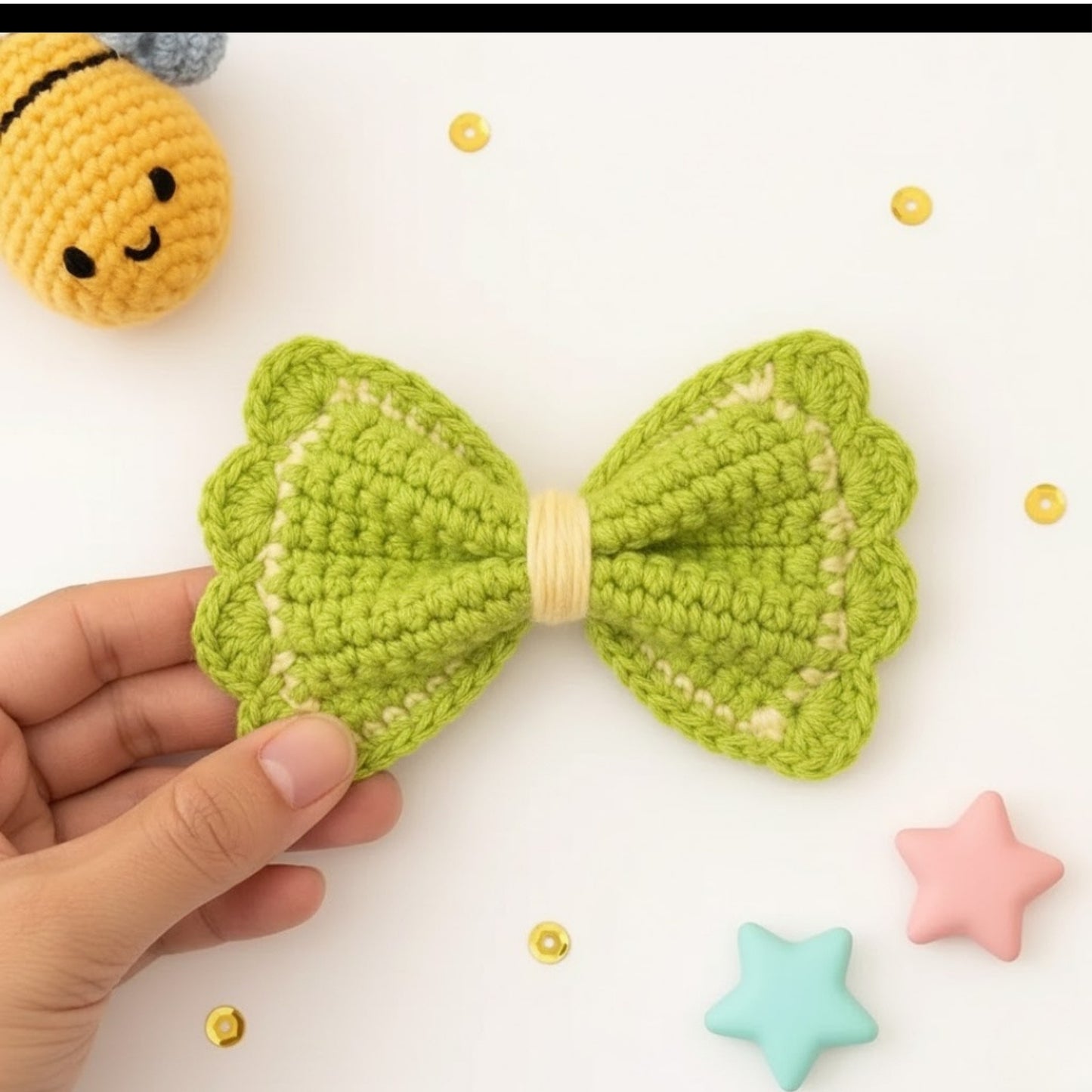 Charm Scalloped Bow Crochet Pattern