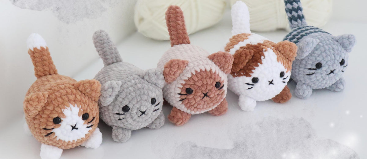 Loaf Cat Family finished crochet detail