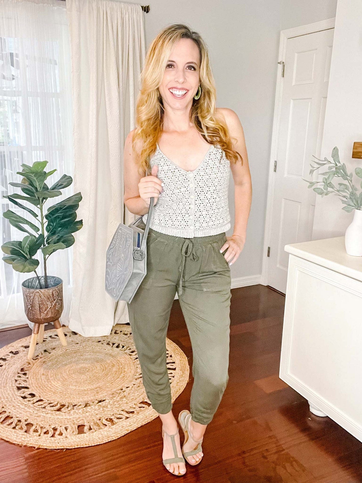 Trendy Summer Buttoned Tank Top Crochet Pattern