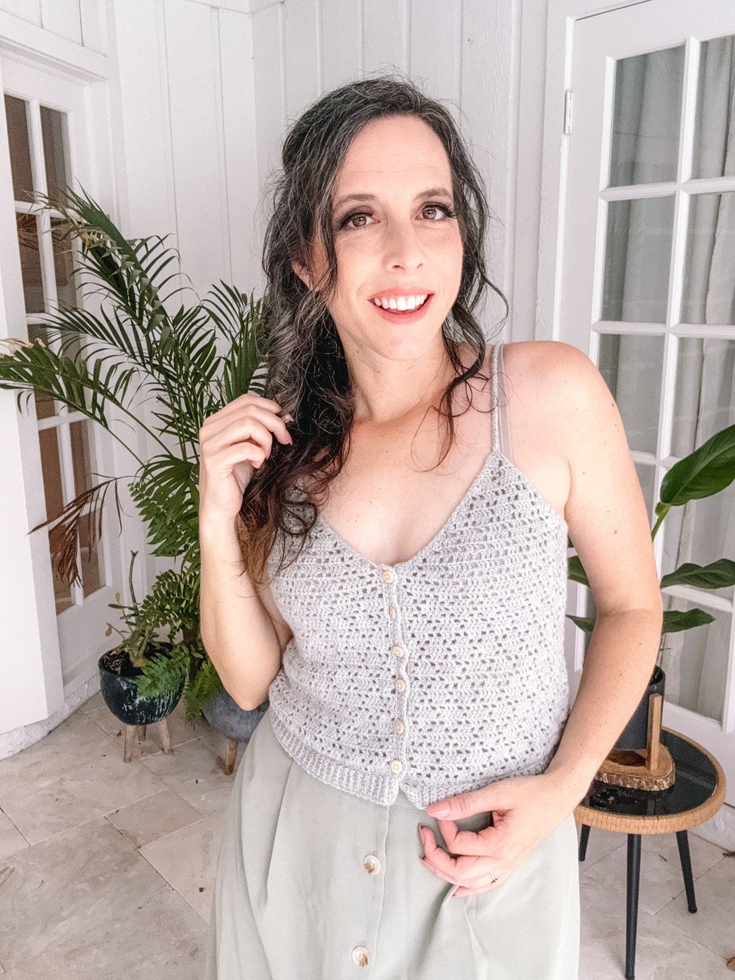 Trendy Summer Buttoned Tank Top Crochet Pattern