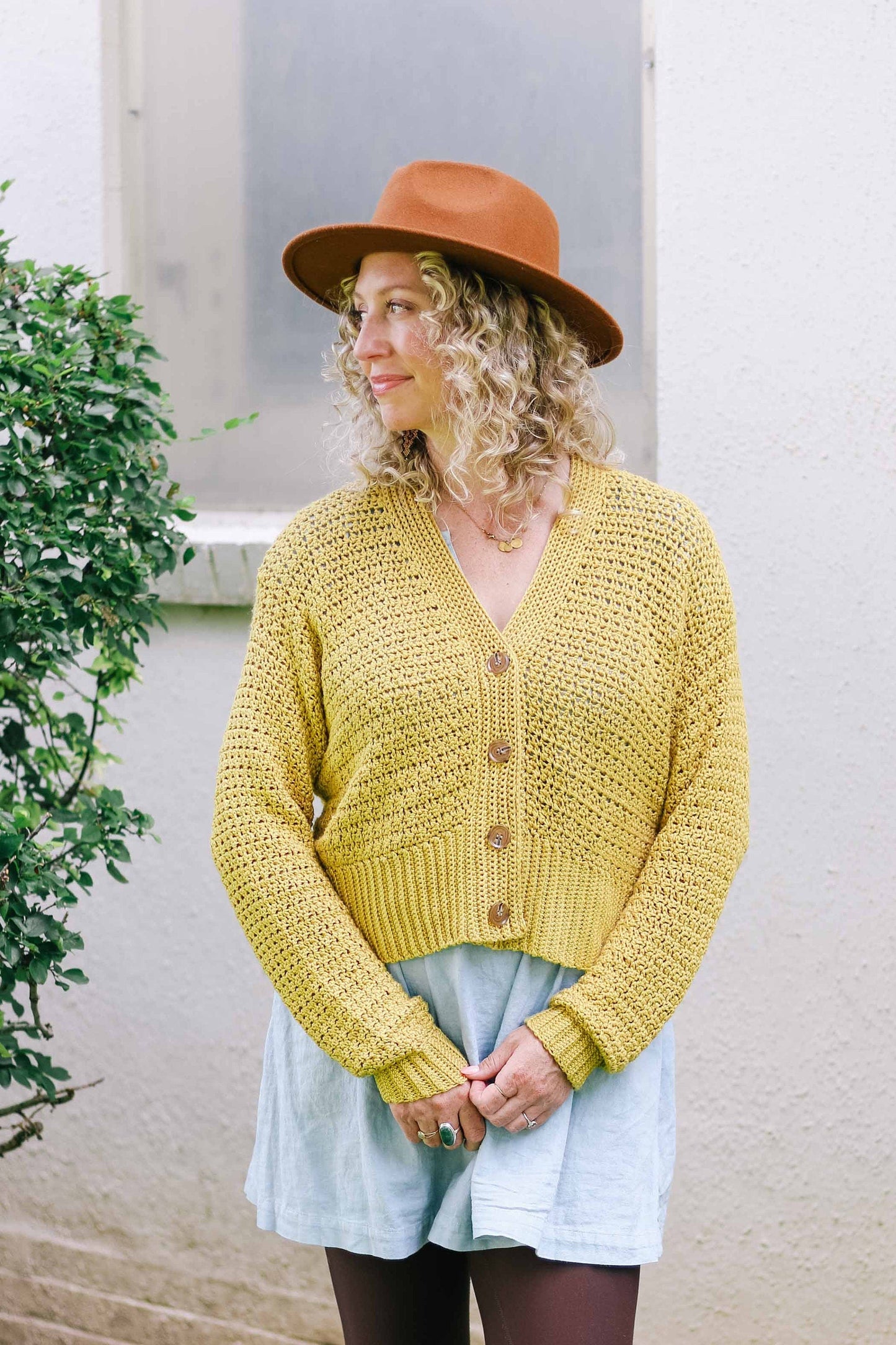 Cute Trendy Cropped Cardigan Crochet Pattern