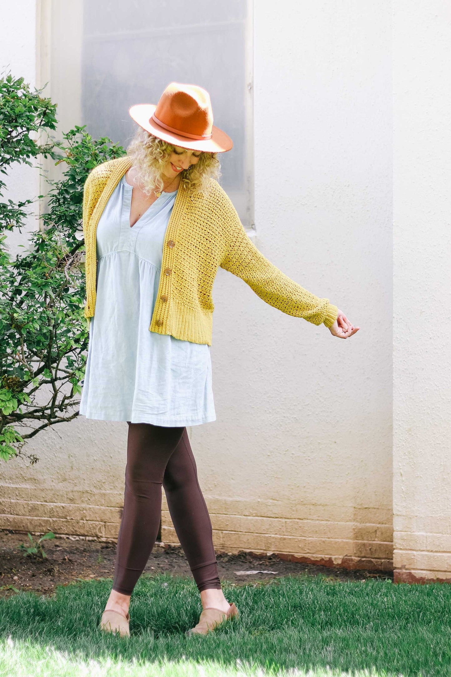Cute Trendy Cropped Cardigan Crochet Pattern