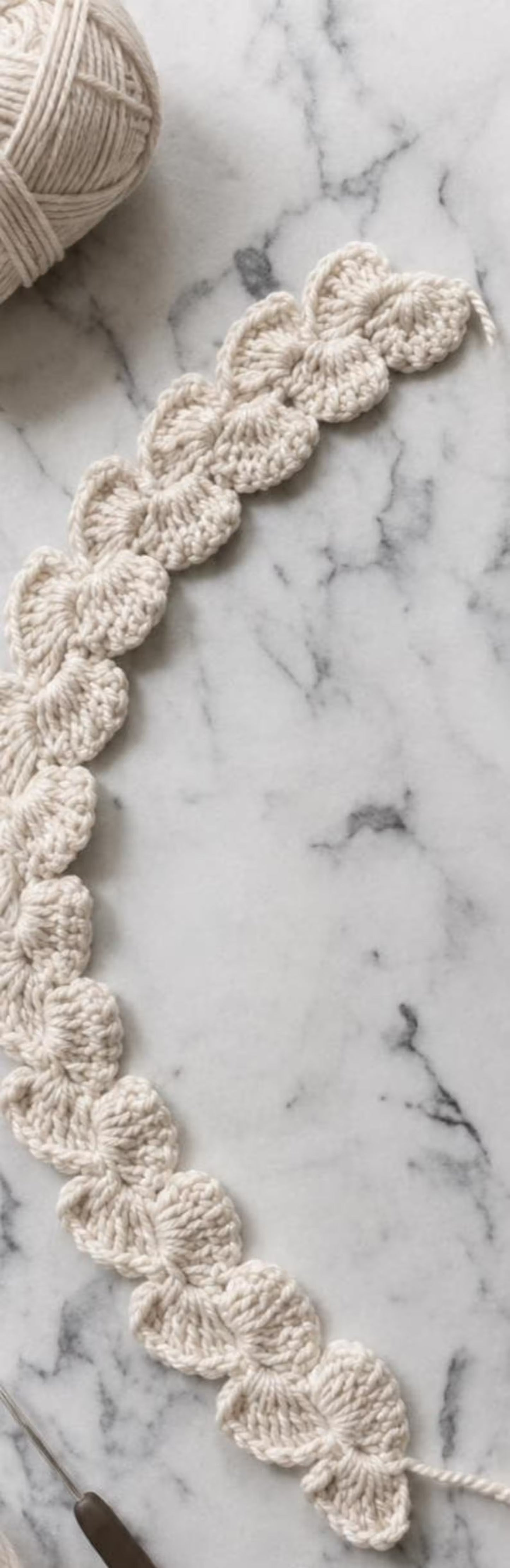 Fashionable Trendy Headband Crochet Pattern
