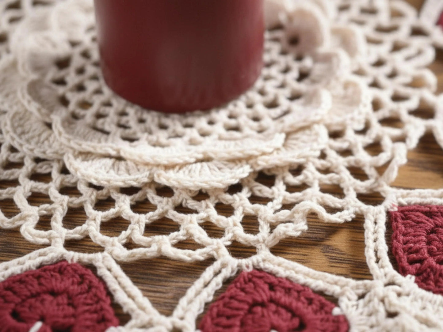 Lace Table Accent Vintage-Inspired Crochet Pattern
