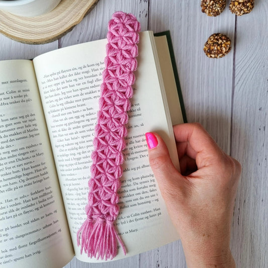 Textured Bookmark Easy Crochet Pattern