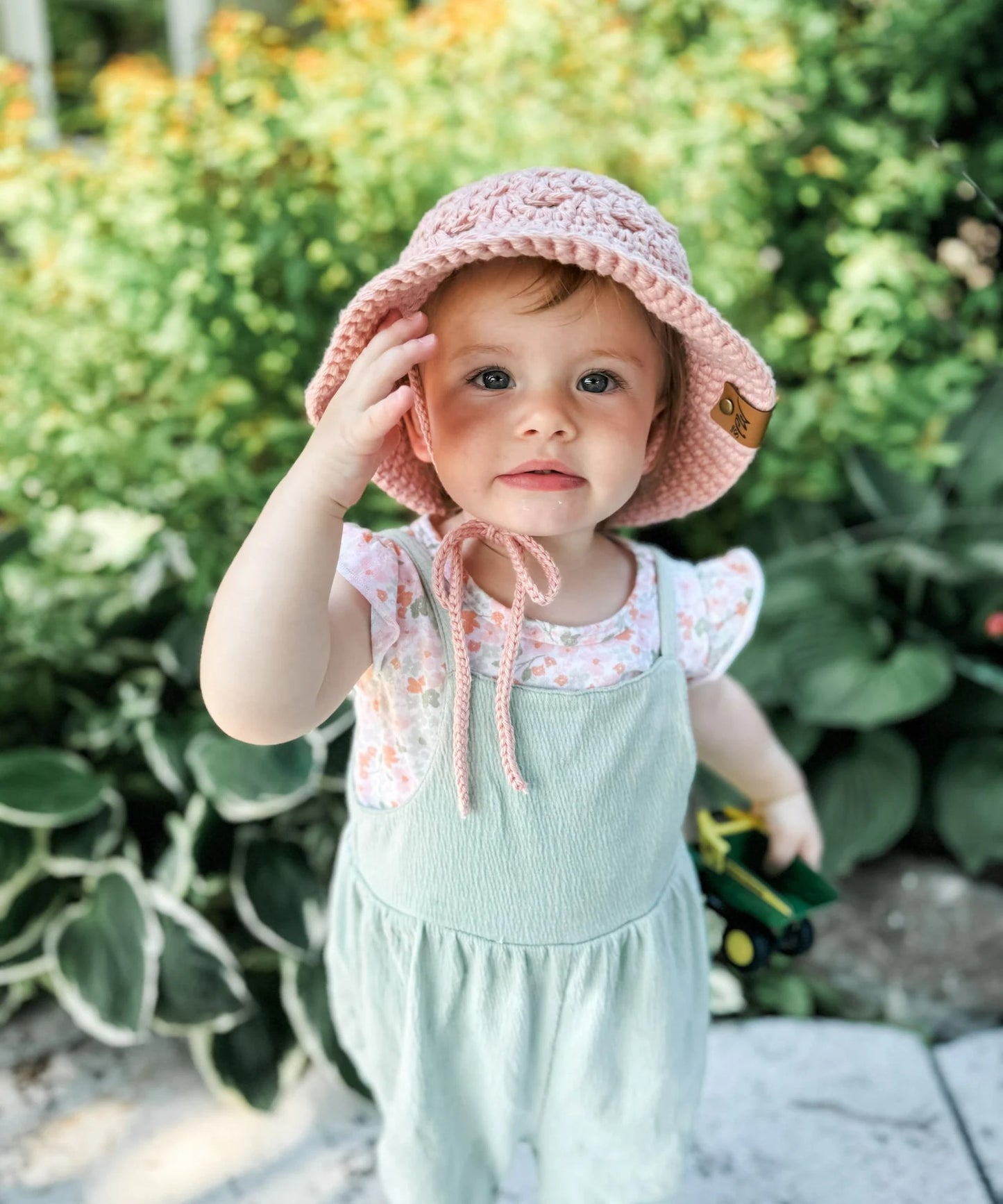 Bloom Motif Textured Bucket Hat Crochet Pattern