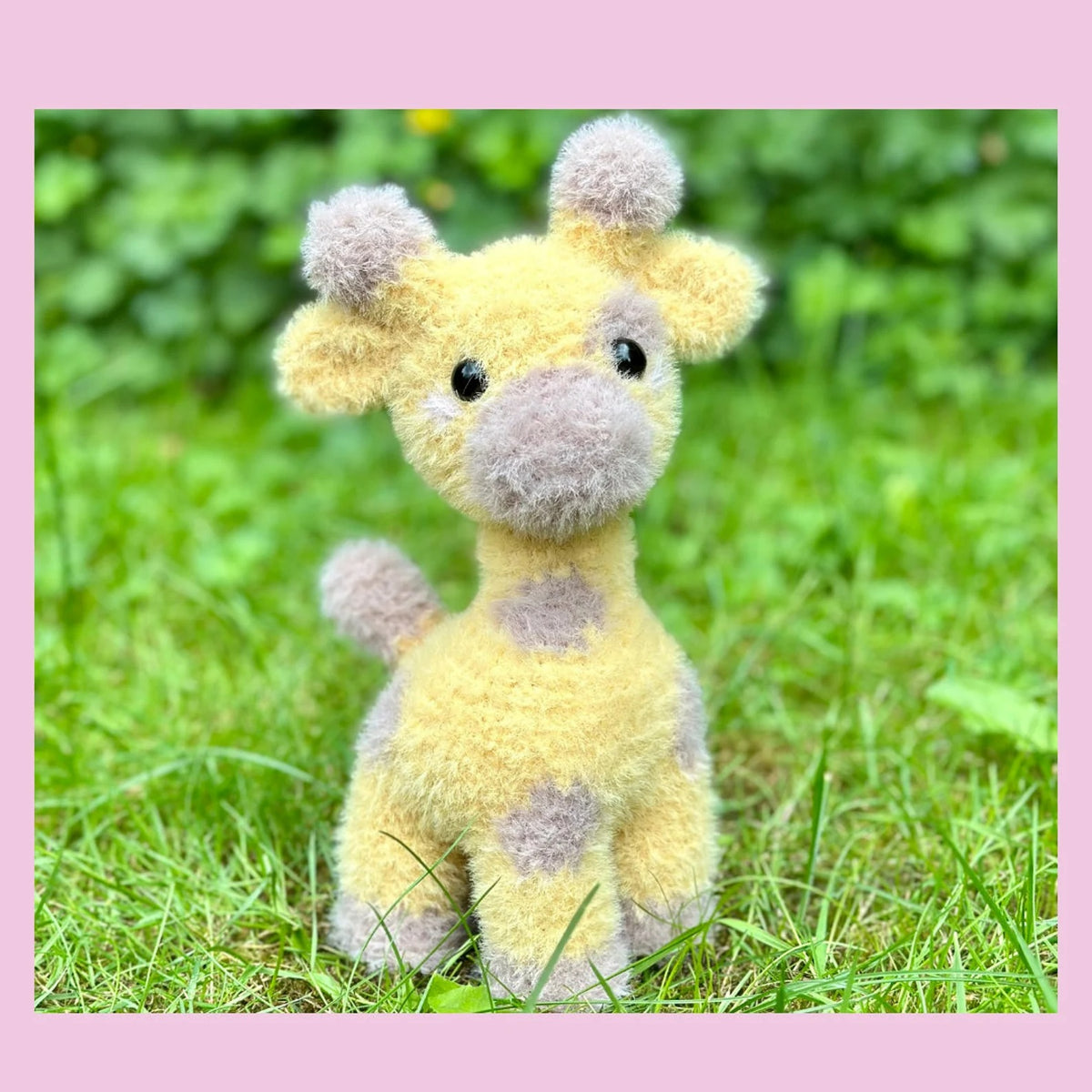 Safari Grace Giraffe Amigurumi Crochet Pattern