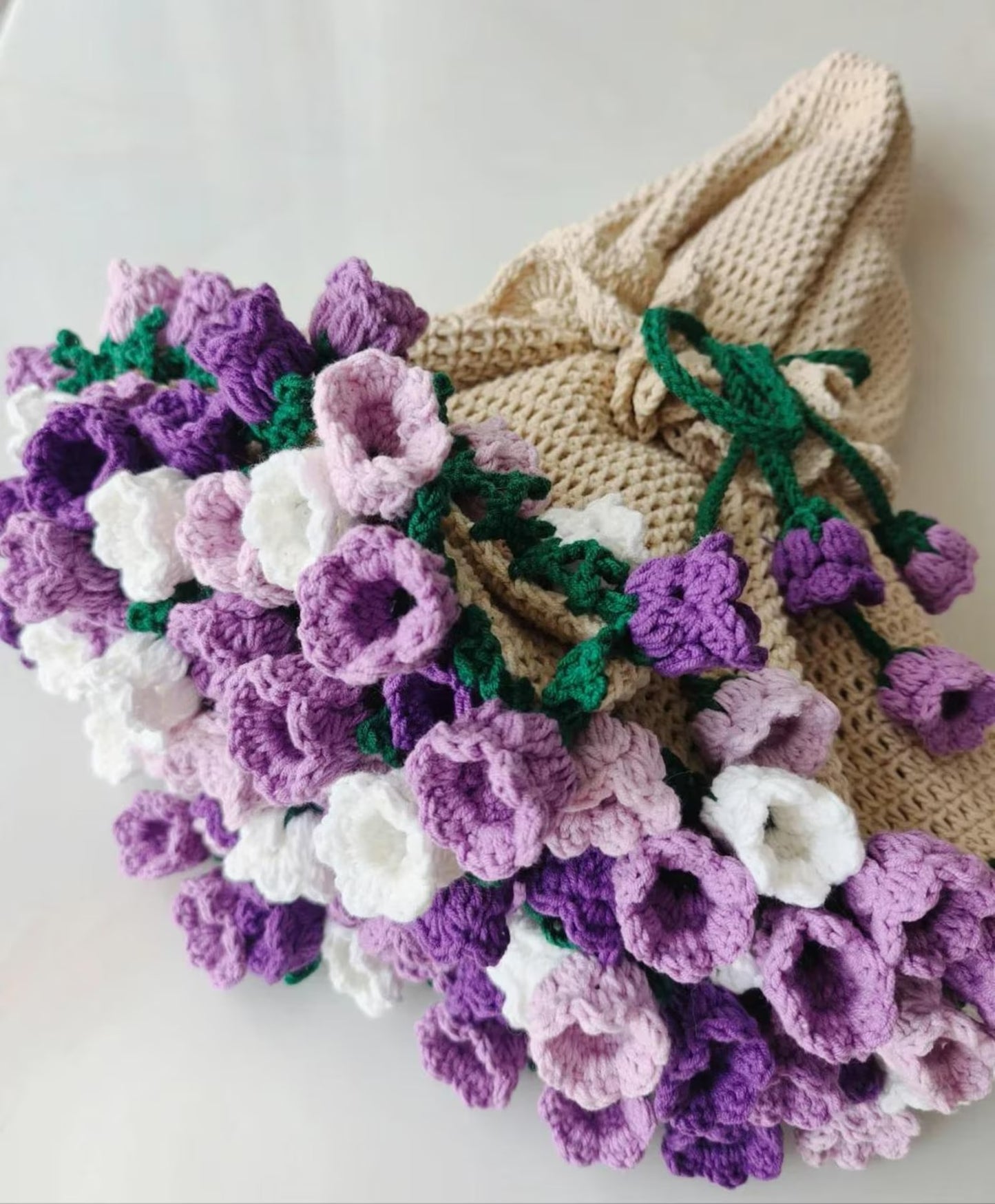 Trendy Garden Lily Decor Blanket Crochet Pattern