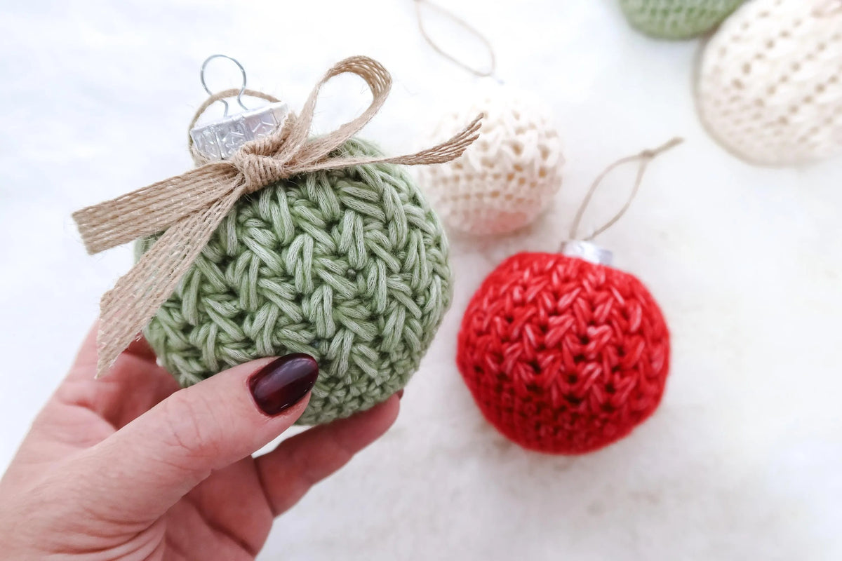 Textured Festive Bauble Crochet Pattern