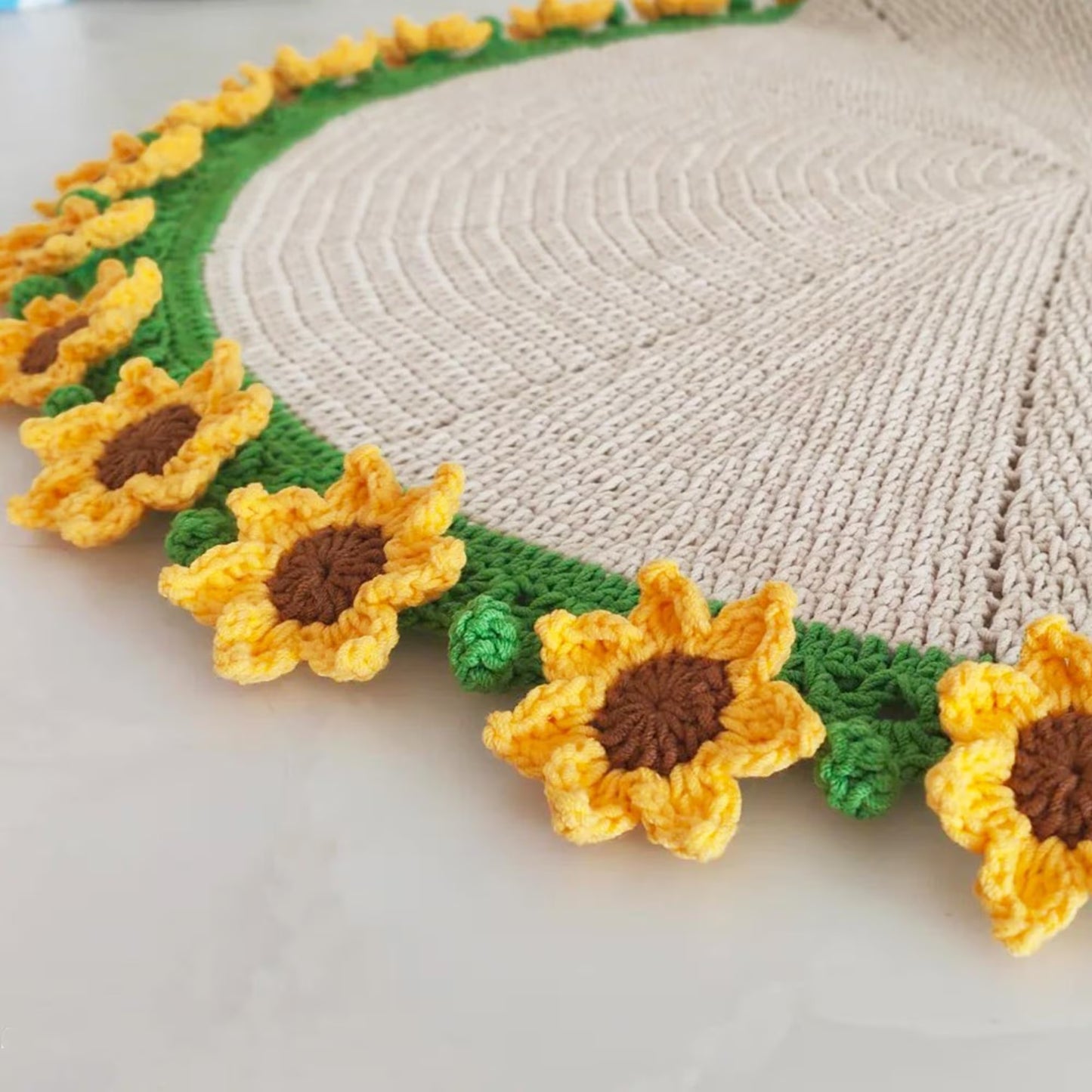 Trendy Garden Sunflower Decor Blanket Crochet Pattern