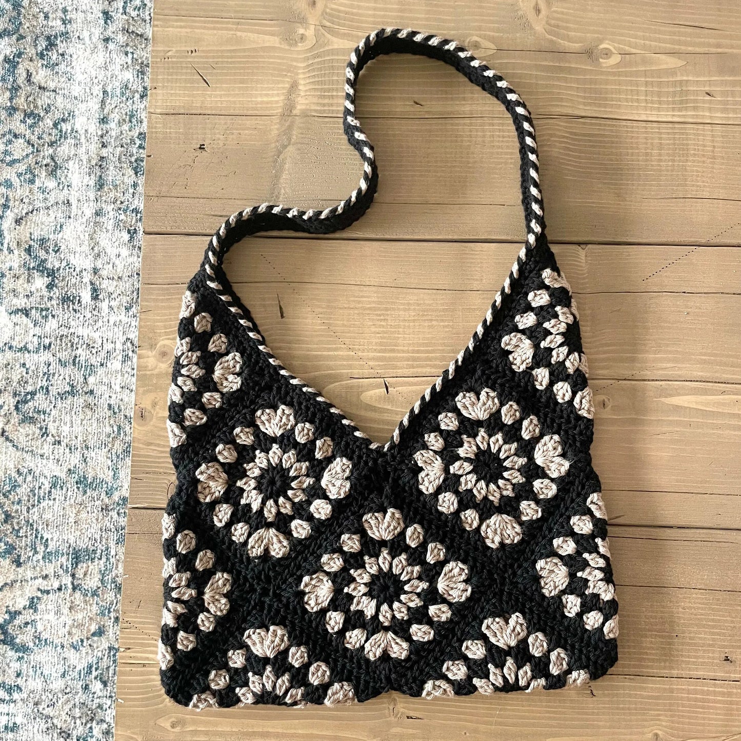 Free Spirit Patchwork Carryall Crochet Pattern