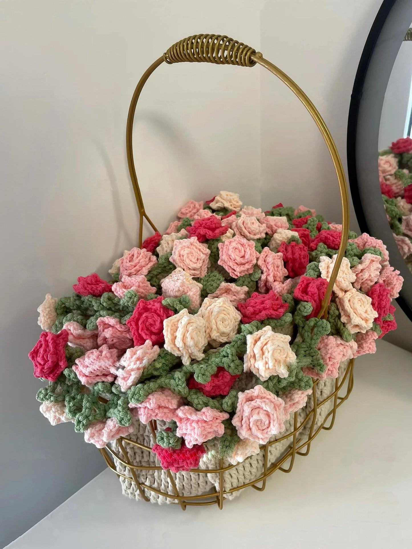 Trendy Garden Mini-Rose Decor Blanket Crochet Pattern