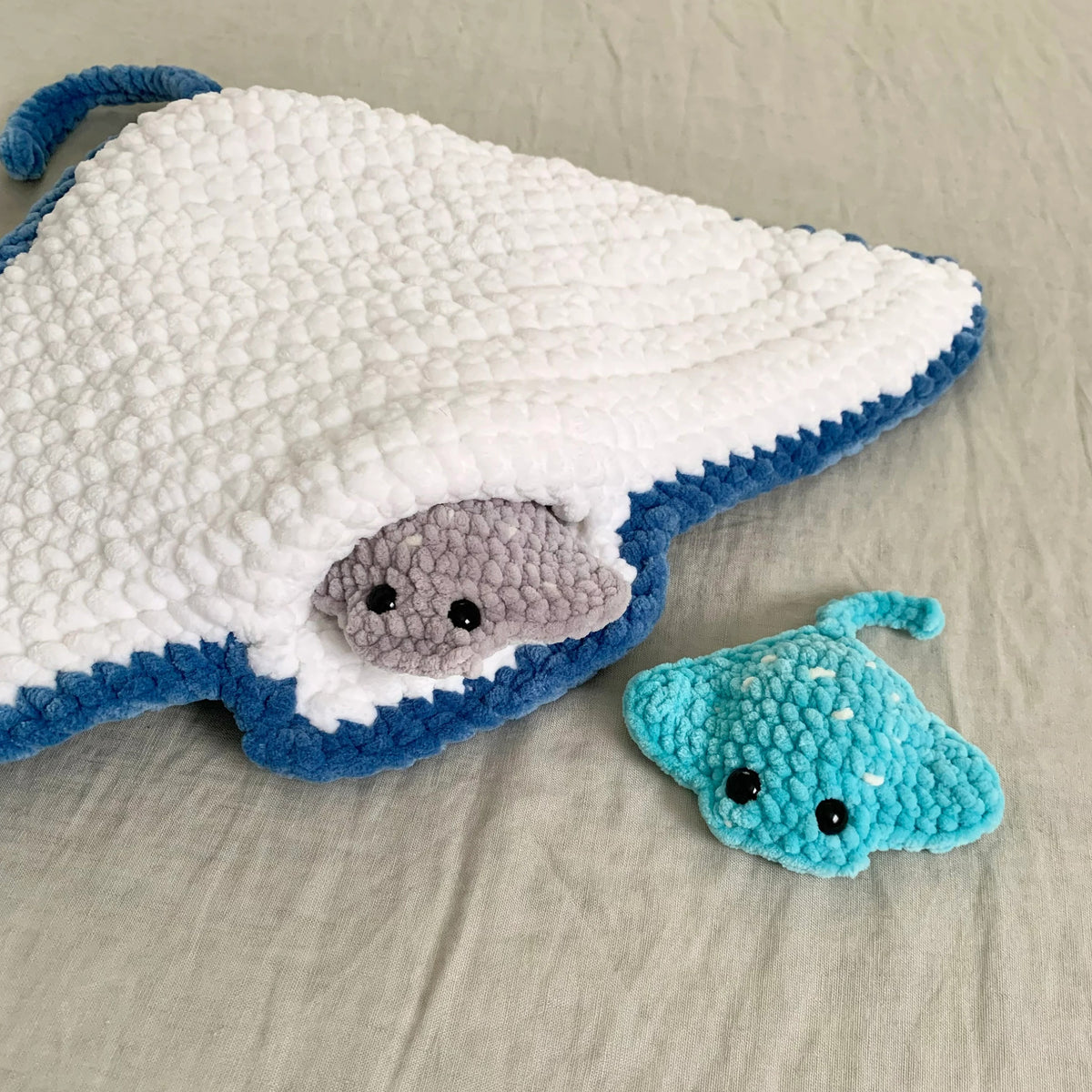Giant Ocean Ray Plush Crochet Pattern