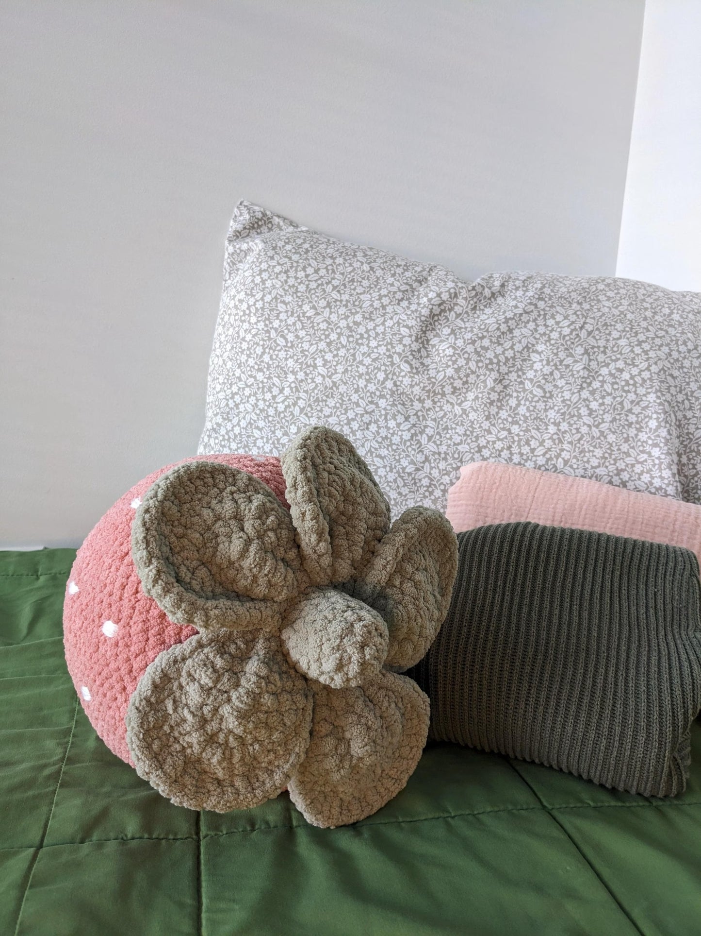 Sweet Berry Home Cushion Crochet Pattern