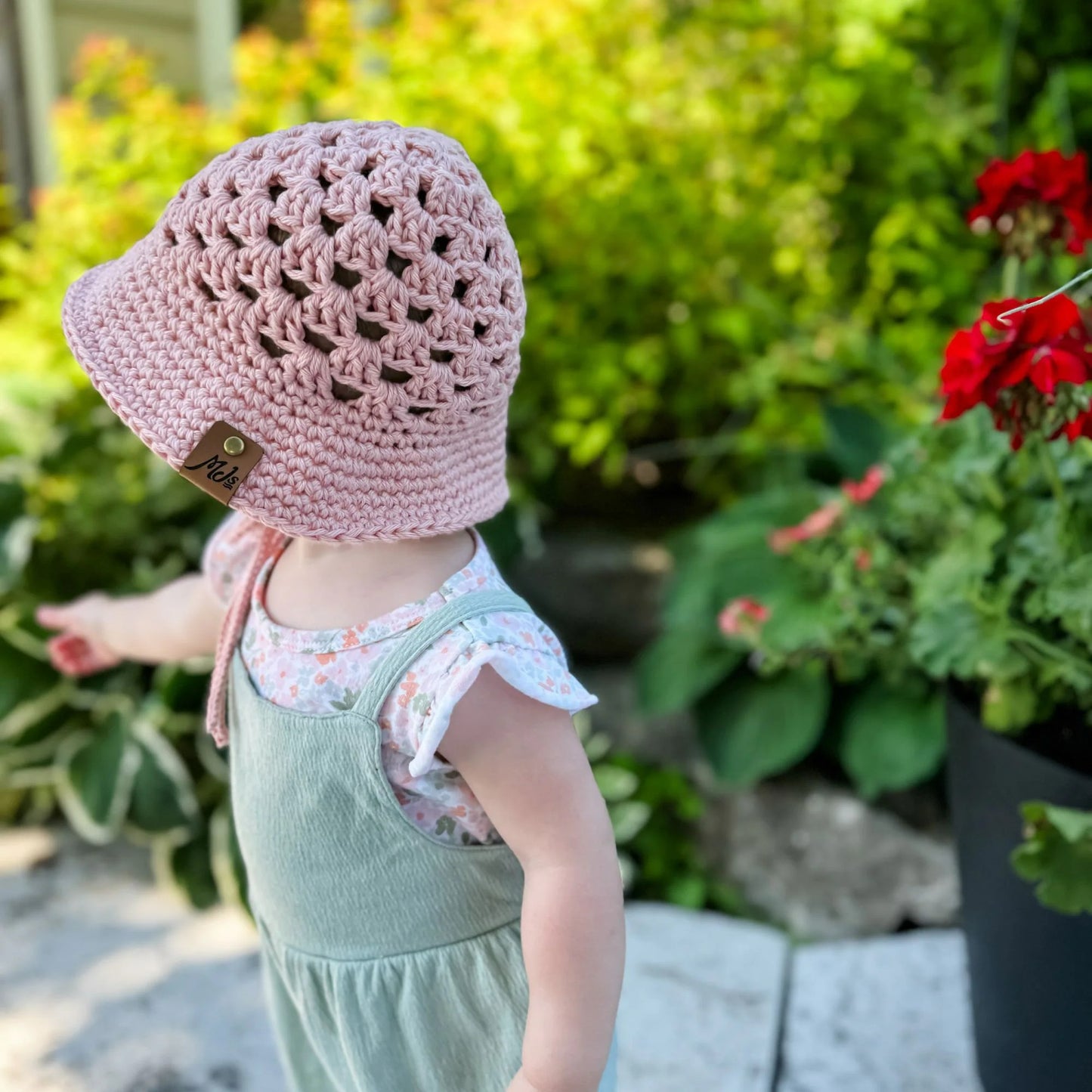 Bloom Motif Textured Bucket Hat Crochet Pattern
