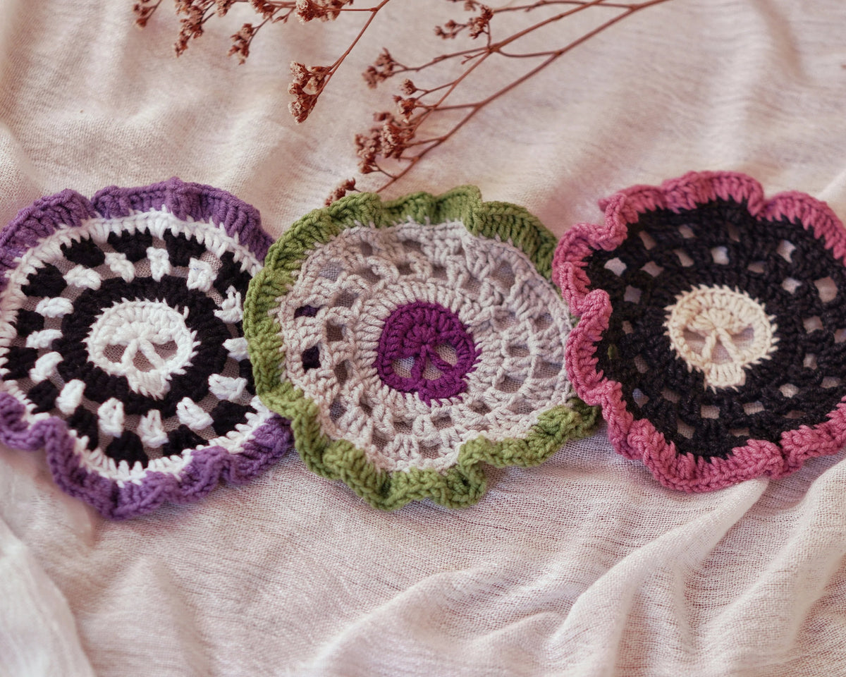 Spooky Skull Drink Coaster Crochet Pattern