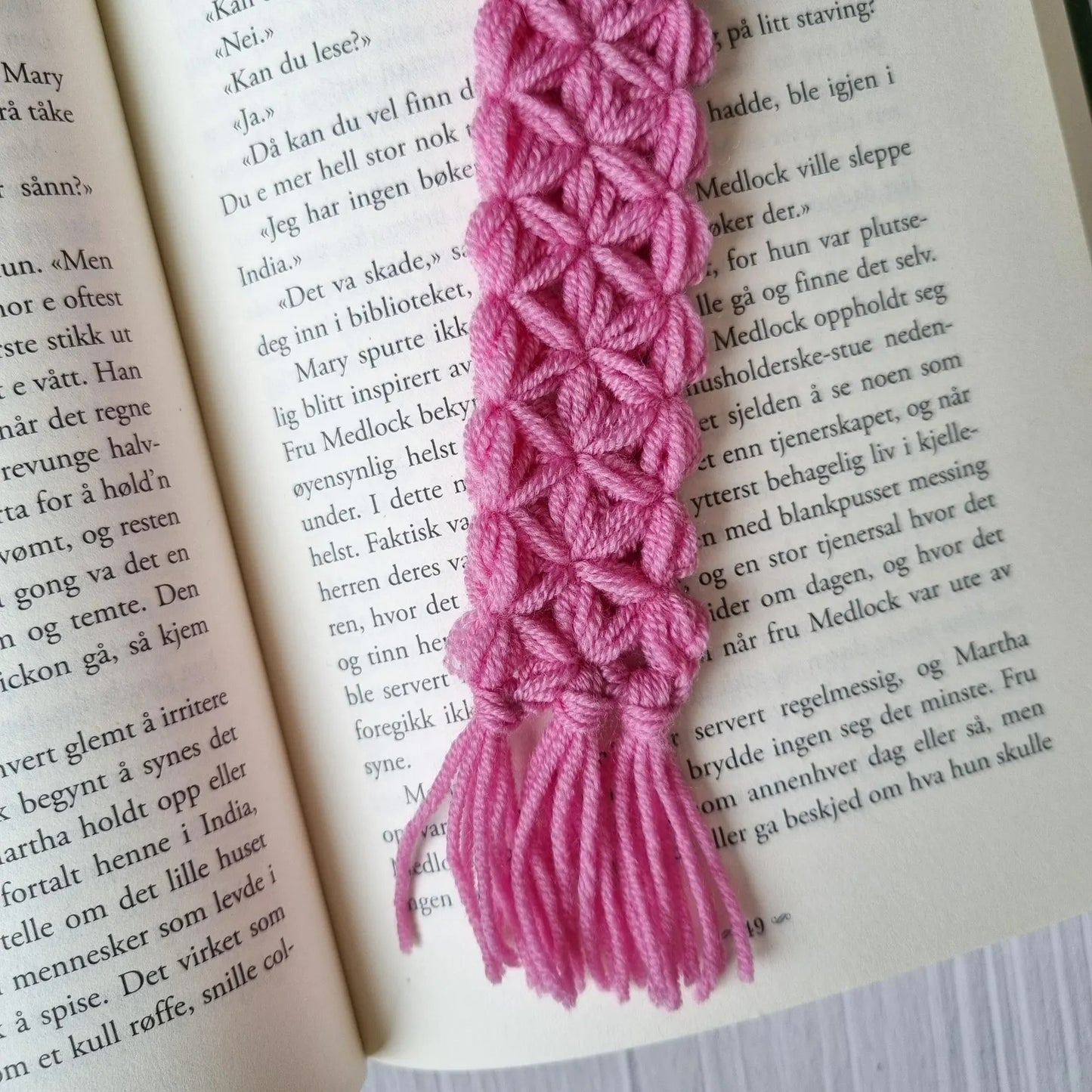 Textured Bookmark Easy Crochet Pattern
