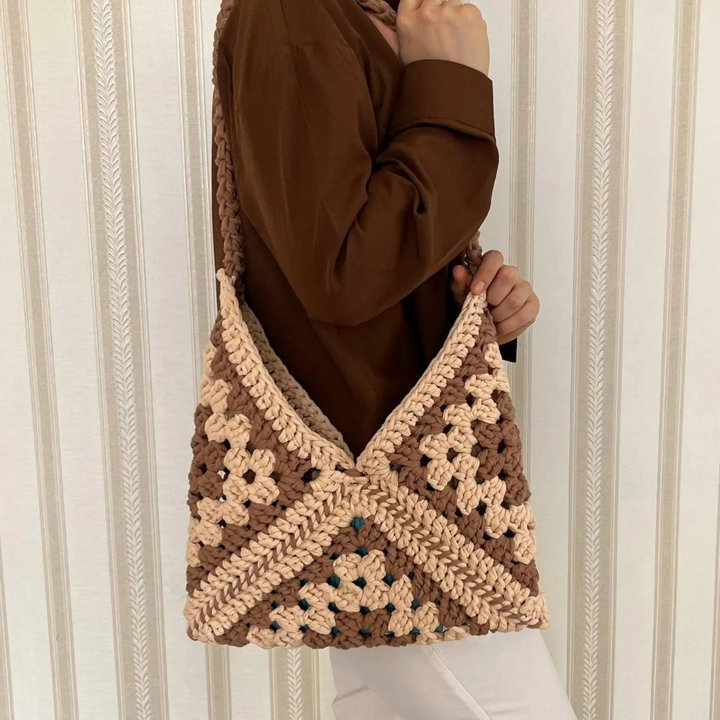 Super Easy Classy Envelope Type Granny Bag Crochet Pattern