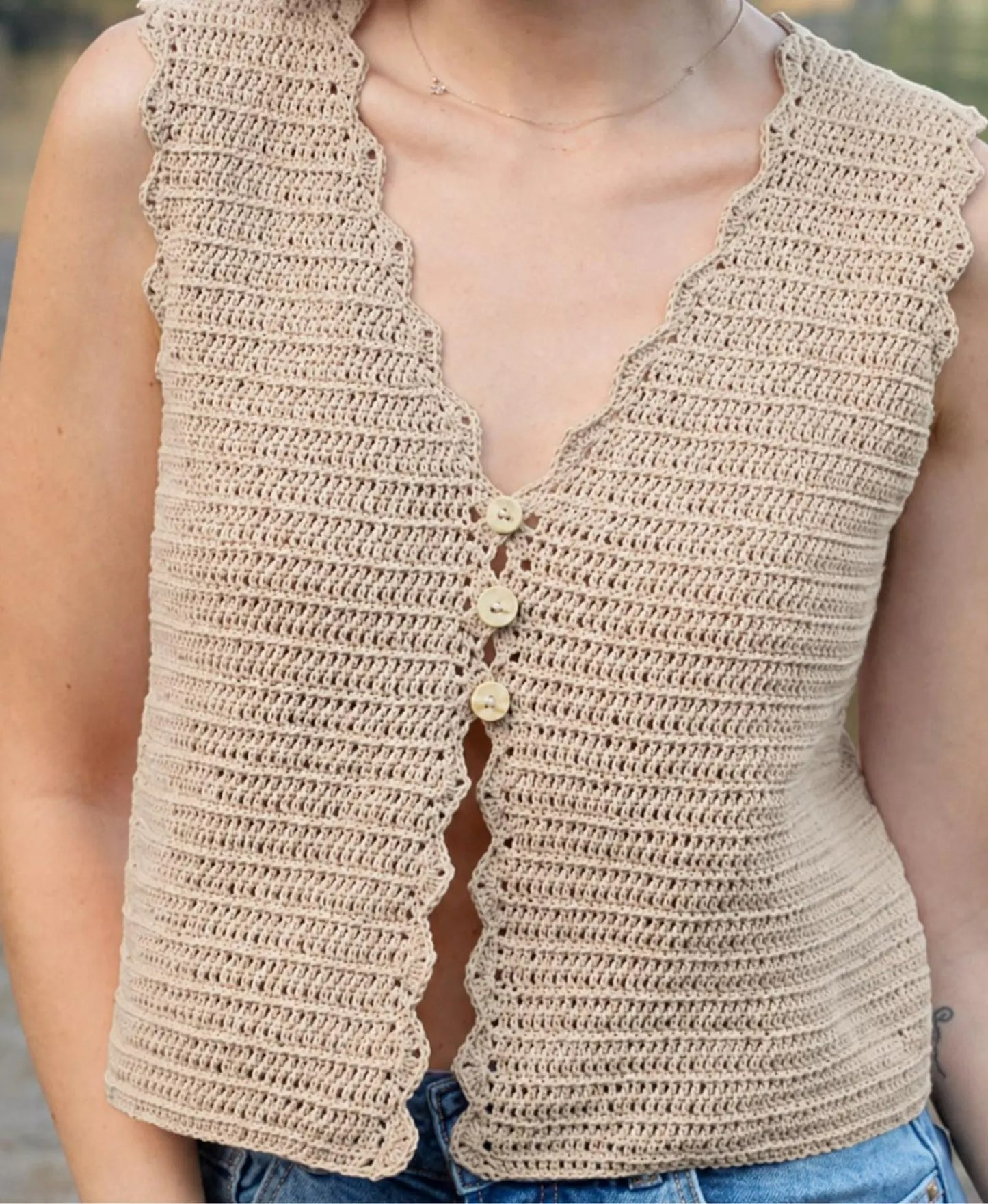 Refined Sleeveless Layer Crochet Pattern
